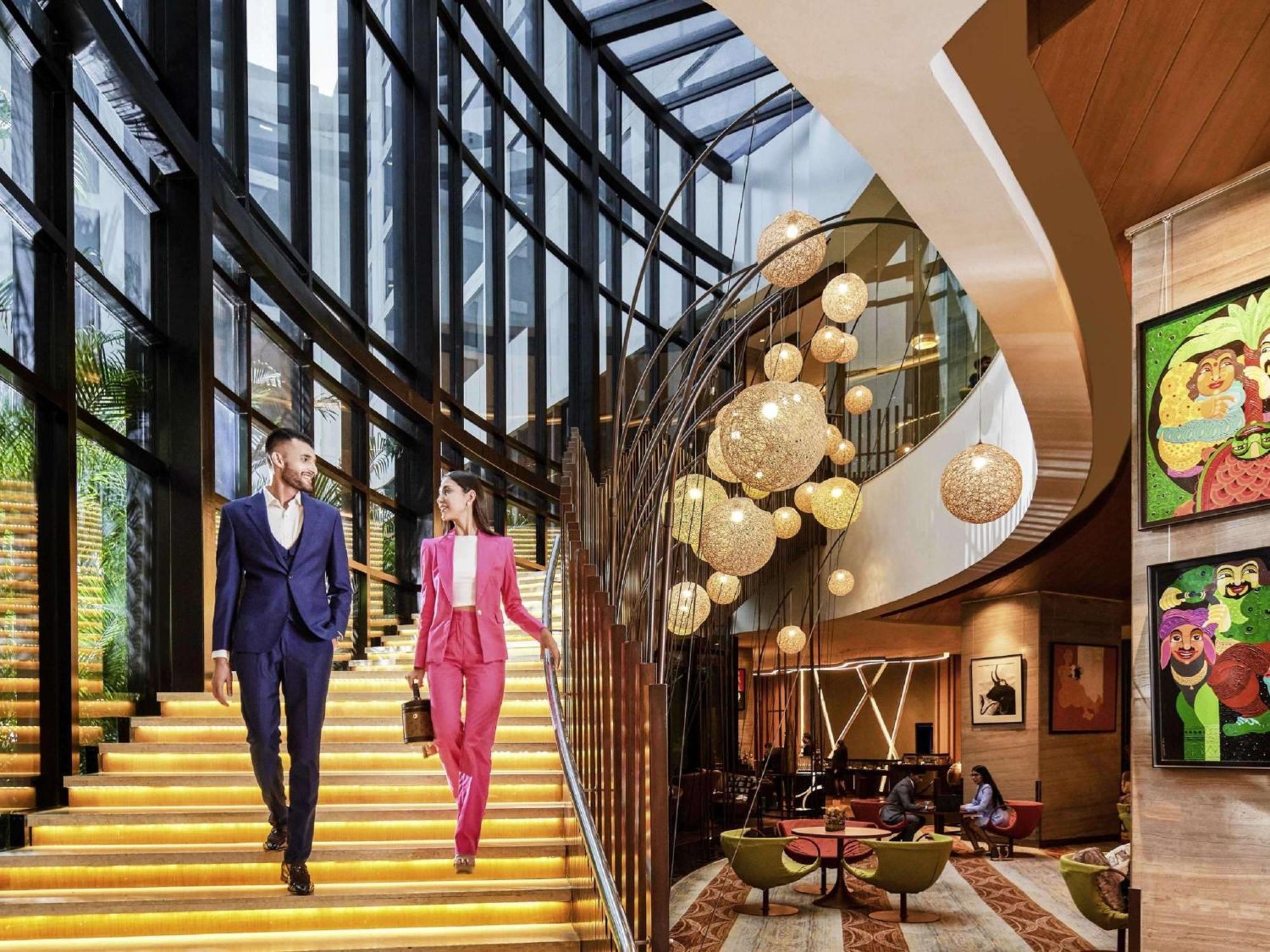 พูลแมน นิวเดลี อินเตอร์เนชั่นแนลแอร์พอร์ต - แอน แอคคอร์ลักชัวรีแบรนด์ Hotel ภายนอก รูปภาพ The lobby of the hotel