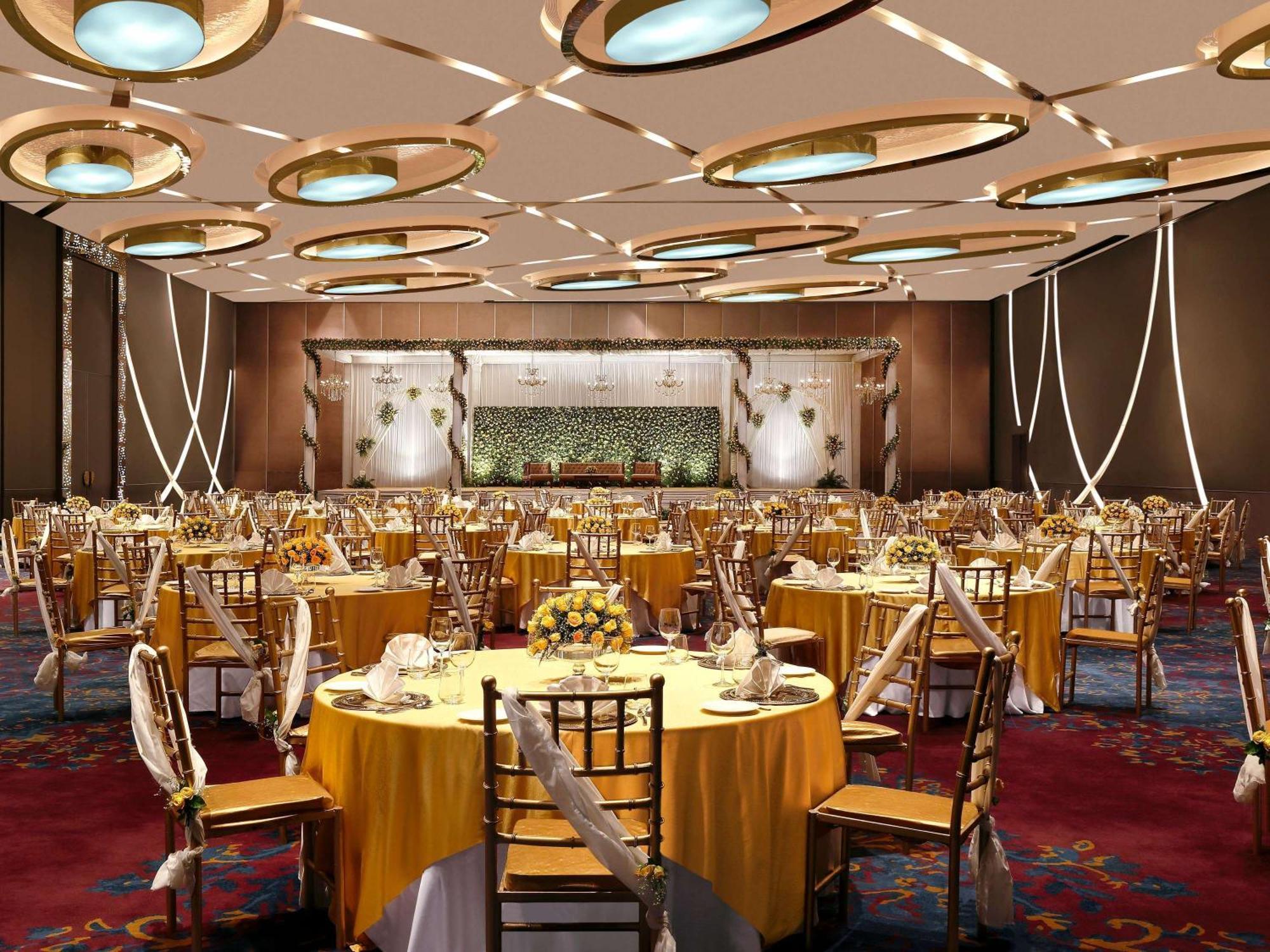 พูลแมน นิวเดลี อินเตอร์เนชั่นแนลแอร์พอร์ต - แอน แอคคอร์ลักชัวรีแบรนด์ Hotel ภายนอก รูปภาพ